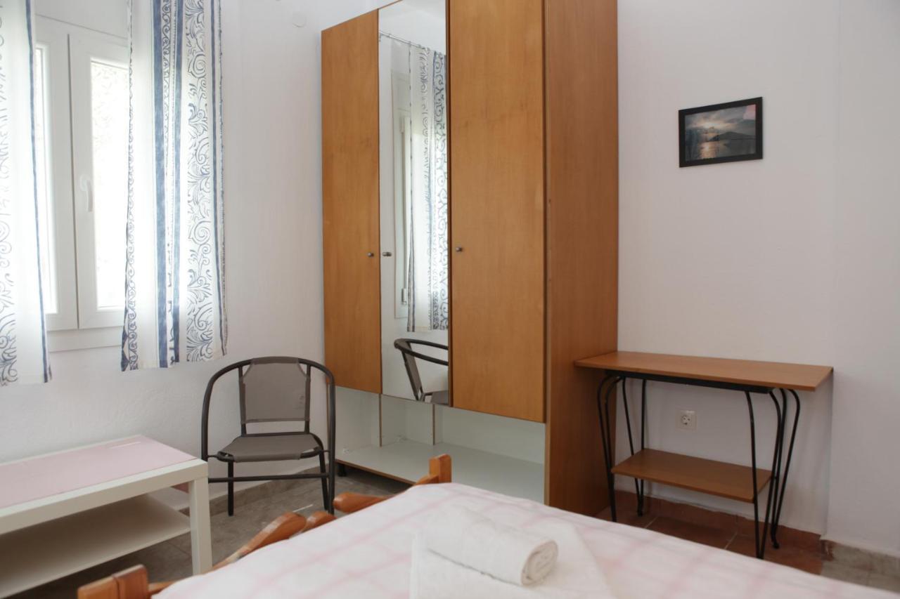 O Pyrgos Accommodations Panormos  Exterior photo
